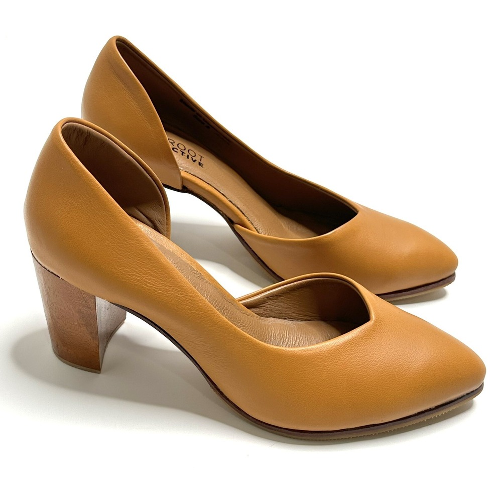 THE ROOT COLLECTIVE Heels Women's size 8 Chrissie Honey Mustard Tan Pumps Shoes